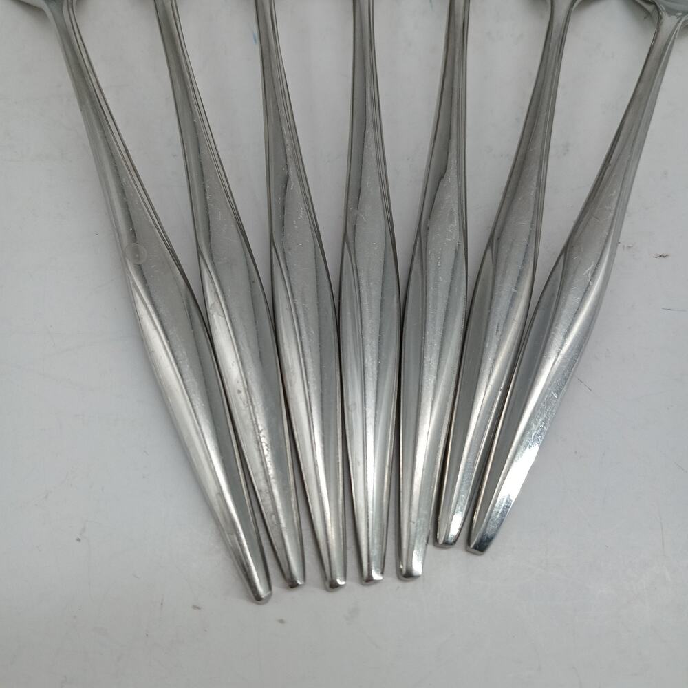 7X Forks Vtg 1847 Rogers Bros. Youth Pattern Stainless Steel 2 Salad & 5 Dinner - Picture 7 of 10